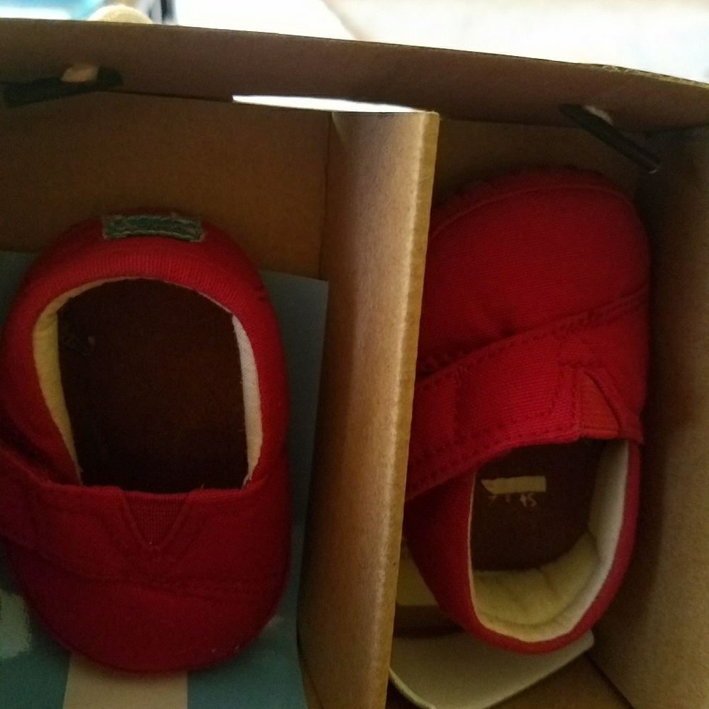Toms